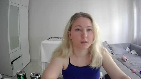 Snapshot of milena391630 chatting on June 7, 5:49 pm Milena new nonude shy blonde natural online show from June 7, 5:49 pm