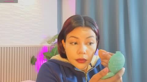 milena_lawson online show from April 13, 12:32 pm