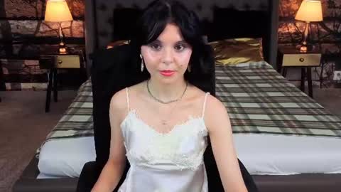 Snapshot of milena_lynn chatting on June 10, 12:59 pm Milena online show from June 10, 12:59 pm