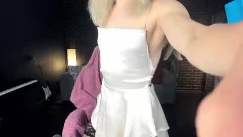 Snapshot of milena_marshmallows chatting on July 4, 7:36 am Milena online show from July 4, 7:36 am