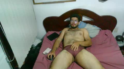 mileslennon online show from March 7, 5:26 am