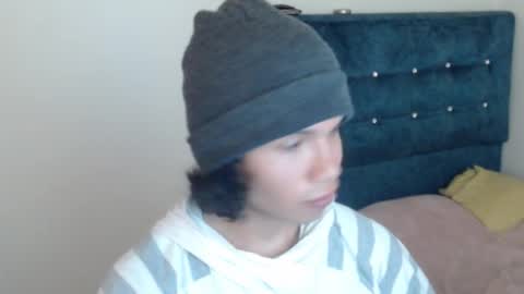 Snapshot of milesxoxo6969 chatting on September 15, 8:31 pm milesxoxo6969 online show from September 15, 8:31 pm