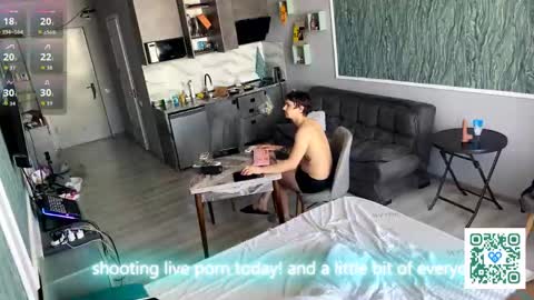 Snapshot of miley_and_michael chatting on April 25, 9:56 am Miley and Michael online show from April 25, 9:56 am