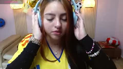 Snapshot of miley_clarck chatting on July 7, 1:48 pm Miley online show from July 7, 1:48 pm