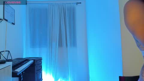 Snapshot of miley_kane chatting on January 13, 7:54 am miley_kane online show from January 13, 7:54 am