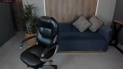 Miley Cruz  IG miley model23 online show from September 8, 8:30 pm