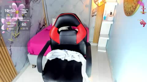 Snapshot of mileyjoas chatting on November 11, 12:27 pm MILEY online show from November 11, 12:27 pm