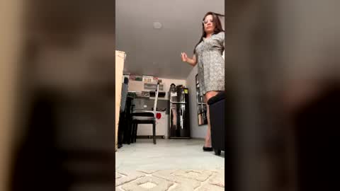 Snapshot of milf__pretty chatting on July 15, 1:27 pm Melissa online show from July 15, 1:27 pm