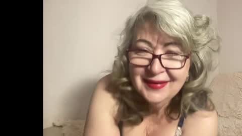 Snapshot of milf_charlotty chatting on May 15, 1:45 am Charlotte online show from May 15, 1:45 am