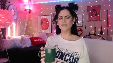 Milf Lacey online show from January 12, 4:08 pm