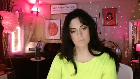 Snapshot of milf_lacey chatting on June 30, 7:37 pm Milf Lacey online show from June 30, 7:37 pm