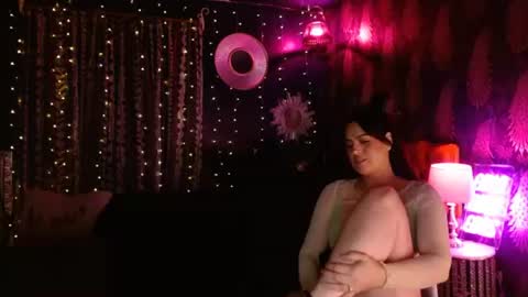 Snapshot of milf_lacey chatting on July 31, 4:17 pm Milf Lacey online show from July 31, 4:17 pm