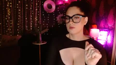 Snapshot of milf_lacey chatting on August 2, 2:48 pm Milf Lacey online show from August 2, 2:48 pm