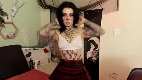 Isabella online show from June 16, 1:36 pm
