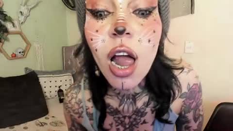 Isabella online show from June 26, 1:37 pm