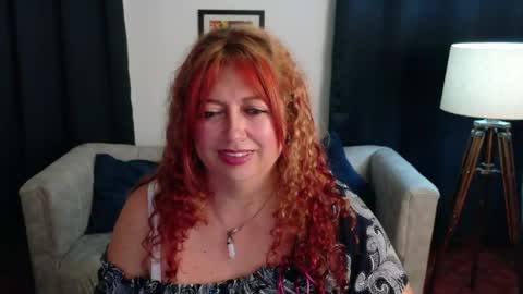 Snapshot of milfarlet chatting on June 3, 2:44 pm Arlet online show from June 3, 2:44 pm
