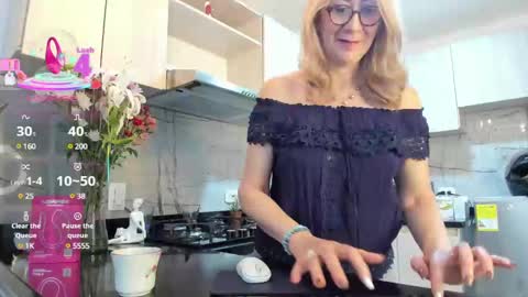 ASHLEY online show from February 12, 2:10 pm