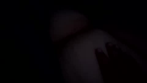 Snapshot of milfcandyxxx chatting on May 4, 8:32 am Milfcandyxxx online show from May 4, 8:32 am