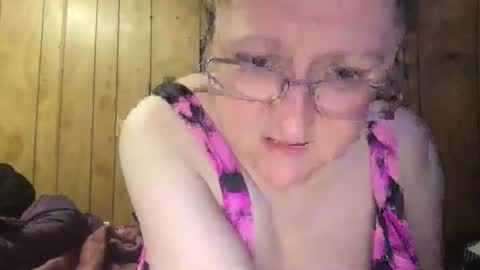 Snapshot of milfmichelle69 chatting on March 22, 3:37 pm milfmichelle69 online show from March 22, 3:37 pm