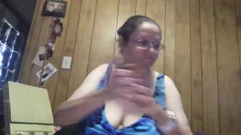Snapshot of milfmichelle69 chatting on March 28, 4:17 pm milfmichelle69 online show from March 28, 4:17 pm
