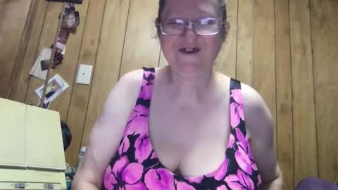 Snapshot of milfmichelle69 chatting on March 29, 4:51 pm milfmichelle69 online show from March 29, 4:51 pm