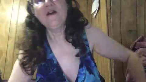 Snapshot of milfmichelle69 chatting on July 17, 2:18 am milfmichelle69 online show from July 17, 2:18 am