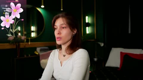 Mili Jay online show from June 6, 5:39 pm