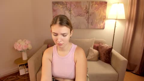 Snapshot of milinafox chatting on October 8, 4:54 am milinafox online show from October 8, 4:54 am