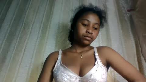 Snapshot of milinasy chatting on June 24, 7:02 pm milinasy online show from June 24, 7:02 pm