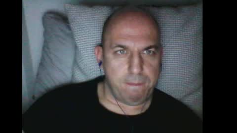 Snapshot of milkiwaay chatting on December 25, 12:05 am Milkiwaay online show from December 25, 12:05 am