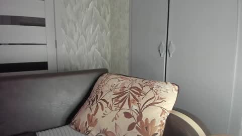 Isaac online show from December 2, 5:37 am