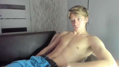 Isaac online show from December 22, 9:00 am