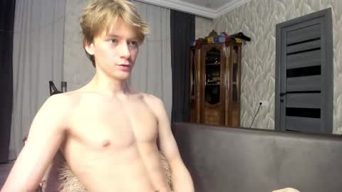 Isaac online show from February 14, 1:02 am