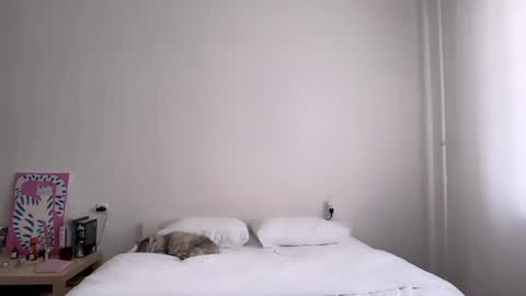 Snapshot of milky__way_ chatting on May 1, 1:37 pm milky__way_ online show from May 1, 1:37 pm