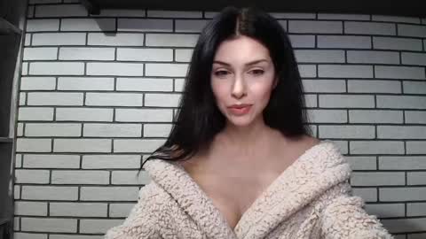 Snapshot of milla_bella chatting on December 5, 7:32 pm milla bella online show from December 5, 7:32 pm