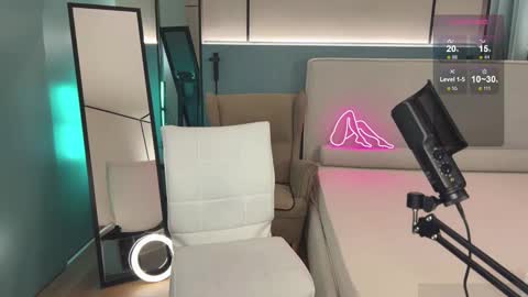 Mila online show from December 29, 7:00 pm