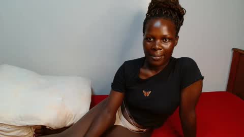 Snapshot of milla_nova chatting on December 21, 11:01 pm nova online show from December 21, 11:01 pm