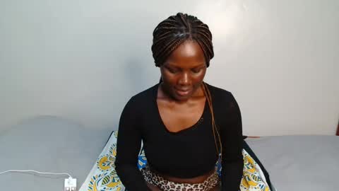 Snapshot of milla_nova chatting on January 14, 12:38 am nova online show from January 14, 12:38 am