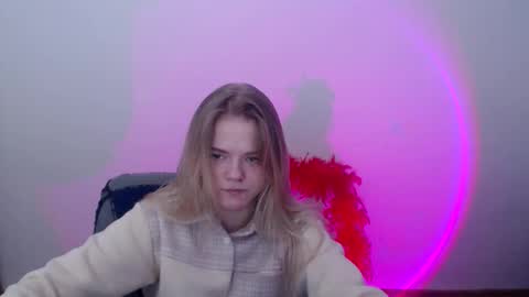 Snapshot of millaloveli chatting on March 2, 8:21 am millaloveli online show from March 2, 8:21 am