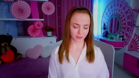 Snapshot of millana_hot chatting on April 1, 8:50 pm Milana online show from April 1, 8:50 pm