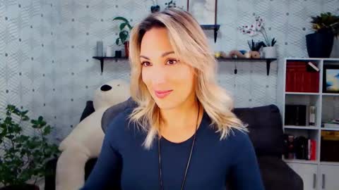 MillaXQueen online show from November 16, 5:57 am