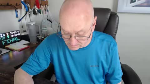 millenium0129 online show from April 8, 6:41 pm