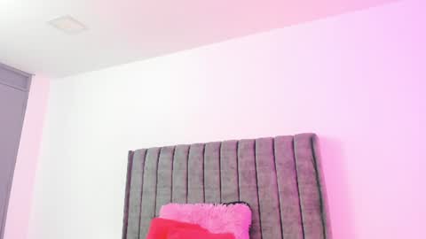 Snapshot of miller_silvana chatting on June 15, 11:45 am miller_silvana online show from June 15, 11:45 am