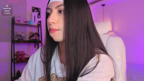 miller_vanessa_ online show from April 17, 9:18 pm