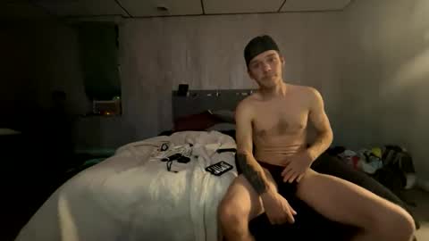 Snapshot of millerrcryan95 chatting on November 20, 12:05 pm millerrcryan95 online show from November 20, 12:05 pm