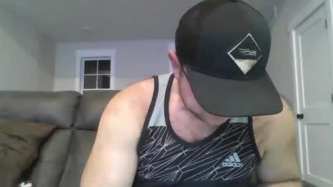 Snapshot of millertimenow34 chatting on December 17, 4:34 am millertime feet bigcock hairy straight muscles online show from December 17, 4:34 am