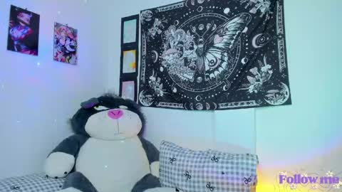 Snapshot of millie_lamar chatting on May 21, 5:09 pm online show from May 21, 5:09 pm