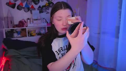 Millie online show from December 19, 3:02 am