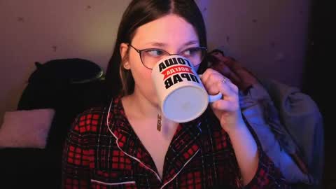 Millie online show from May 22, 8:42 am