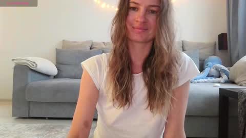 Snapshot of milly_browski chatting on October 10, 1:54 pm milly_browski online show from October 10, 1:54 pm